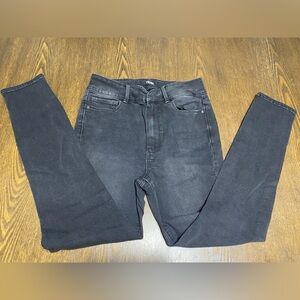 Paige Margot Ankle Zip Black Jeans Stretch and Zippered Ankle Details Size 27